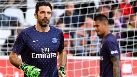 Buffon a PSG színeiben