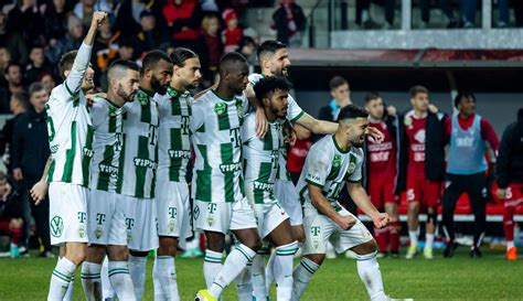 Schwalm Béla jégkorongozó az FTC mezében