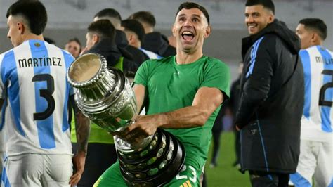 Emiliano Martínez, 2024 IFFHS Év Kapusa