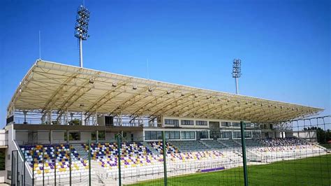 Labdarúgó stadion lelátója