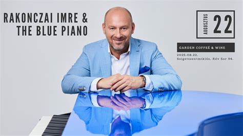 Rakonczai Imre zongorázik egy öltözőben