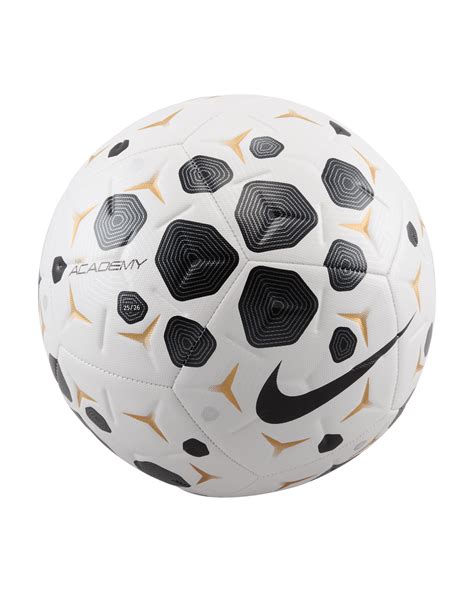 professzionális Nike futball-labda a pályán