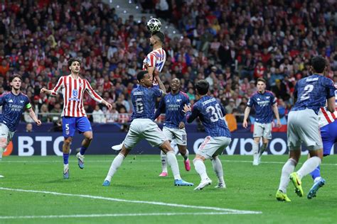 Az Atlético Madrid logója és a csapat színei