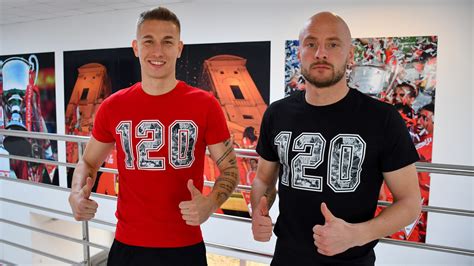 DVSC klubszínekben pompázó szurkolói póló