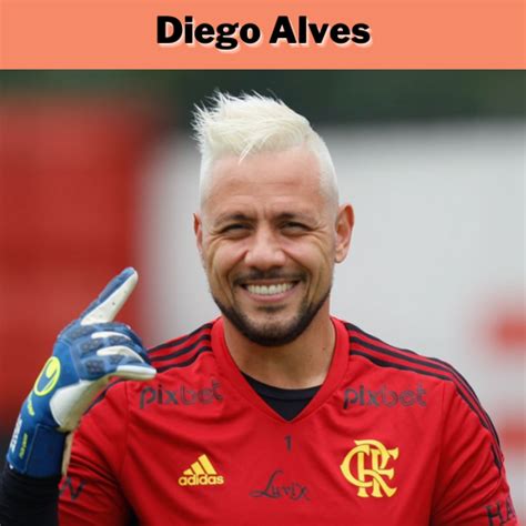 Diego Alves a tizenegyesek hárítása közben