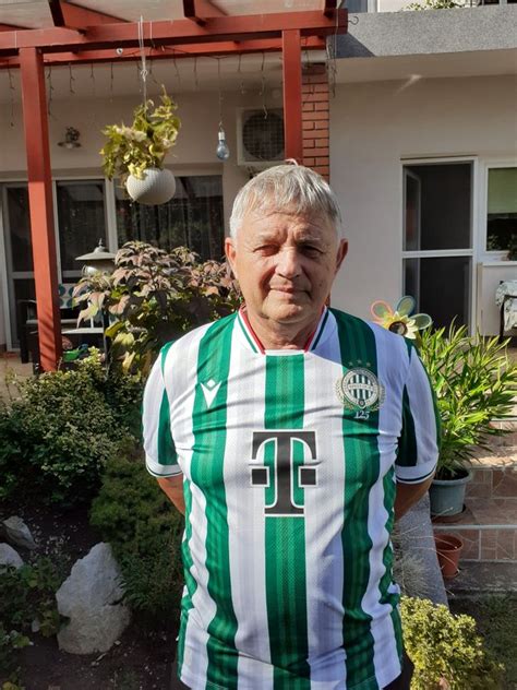 Pogány László archív fotója a Ferencváros mezében