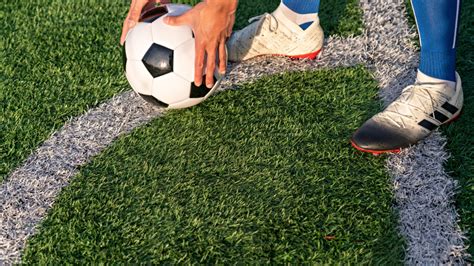Oszlopelhelyezés futballpályán
