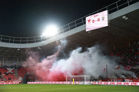A Nagyerdei Stadion Debrecenben, egy hazai mérkőzésen
