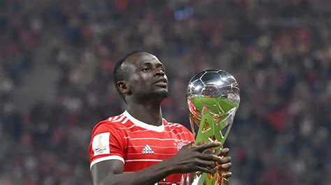 Német Szuperkupa trófea