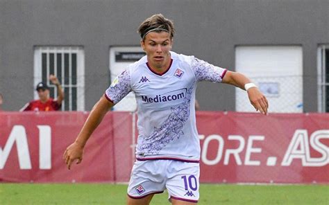 Dénes Adrián a Fiorentina mezében