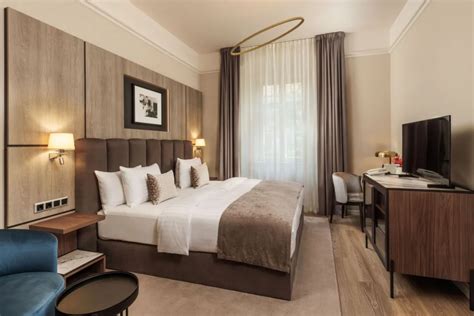 Tulip Inn Padova modern szállodai szoba belső tere