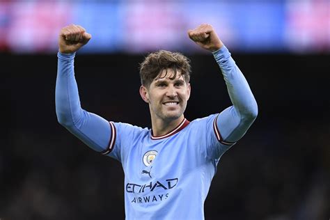 John Stones szerepe a Manchester City játékában