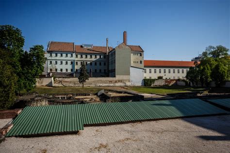 Szombathelyi Pamutipar régi főépülete