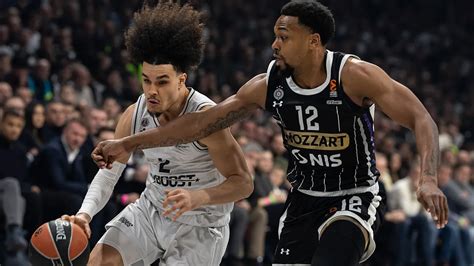 A Videoton és a Partizan játékosai a mérkőzés közben