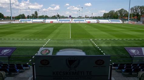 A Széktói Stadion egy rangadó alatt