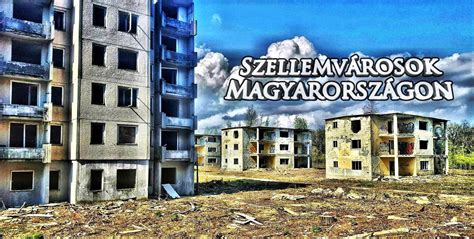 üres öltöző és elhagyatott sportpálya