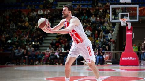 Ognjen Kuzmic kosárlabdázó balesete és kórházi kezelése