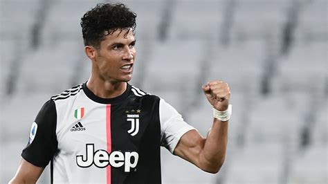 Cristiano Ronaldo orvosi vizsgálaton a Juventus edzőközpontjában