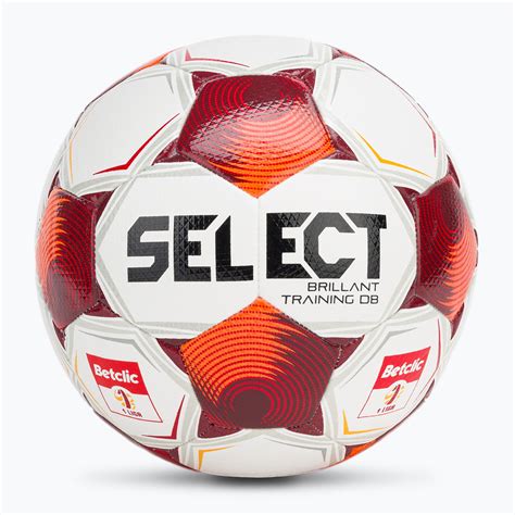 Select Brillant Training Betclic v25 focilabda edzés közben