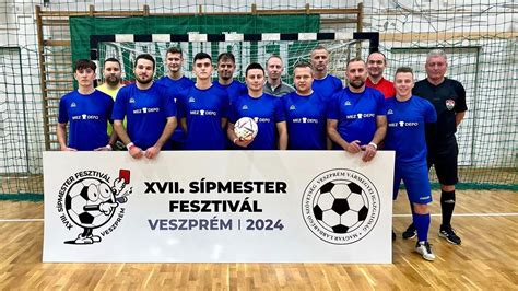 Játékvezetők felvonulása a Sípmester Fesztiválon