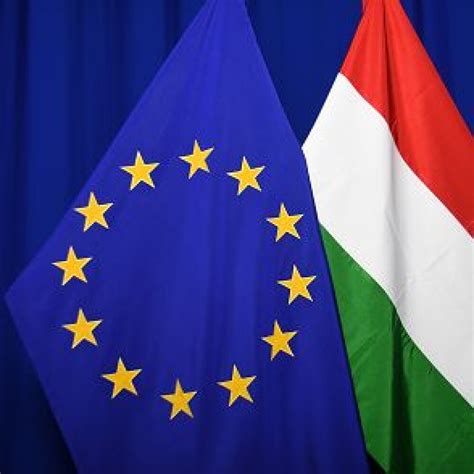 Európai Unió zászló és sportolók sziluettjei