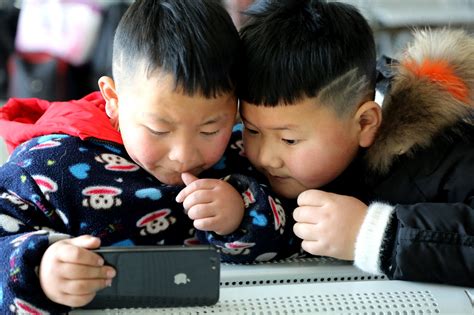 Kínai gyerekek online játékidő korlátozása