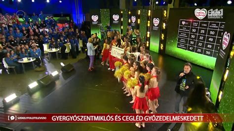 A győztes ifjúsági csapat a Népstadionban