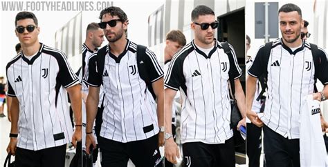 Szurkolók Juventus baseball sapkában