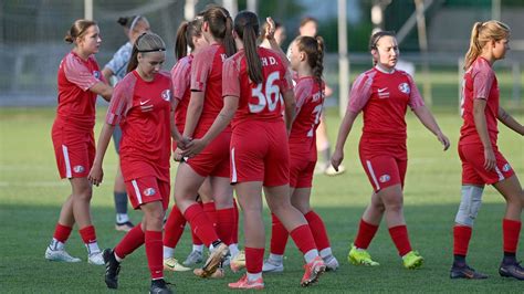 Modern Eger SE női futballcsapat