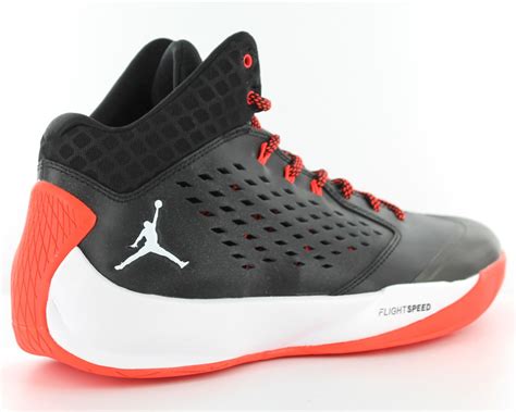 Jordan Rising High kosárlabdacipő dinamikus sportoláshoz