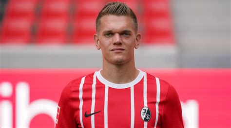 Matthias Ginter játék közben