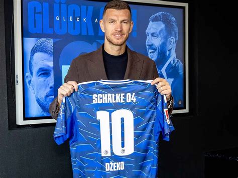 Edin Dzeko gólöröm Schalke mezben