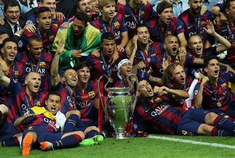 A Barcelona ünneplése a 2015-ös Bajnokok Ligája trófeával