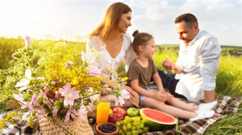 Családi piknik és játékok a szabadban