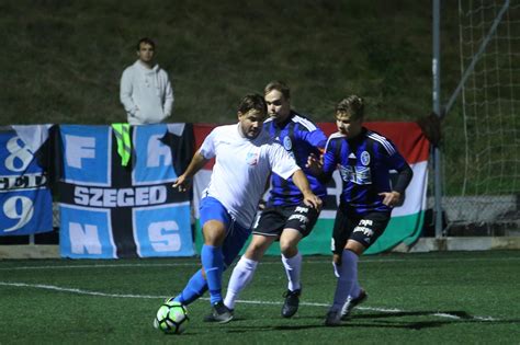 Labdarúgó edzők és a sportipar gazdasági háttere
