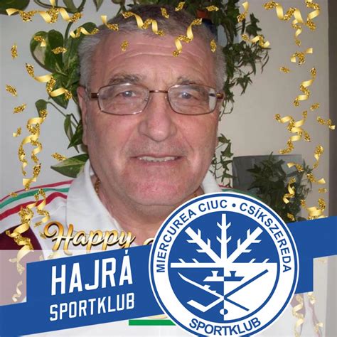 Nagy Béla a Sportklub trófeái között