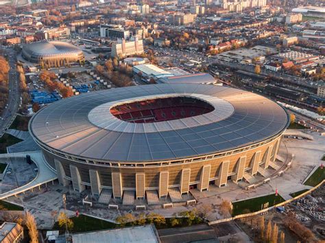 A Puskás Aréna teltházzal az avatóünnepségen