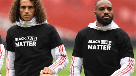 Alexandre Lacazette és Matteo Guendouzi ünneplése