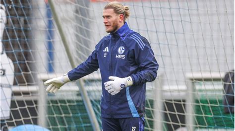 Loris Karius edzés közben a Schalke színeiben