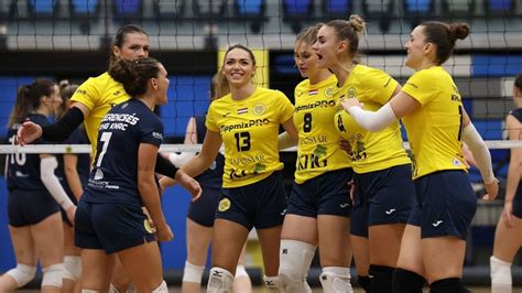 A Türkiye női röplabdacsapat ünneplése