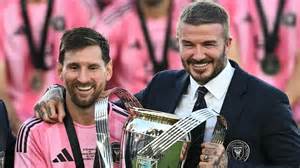David Beckham az Inter Miami mérkőzésén a kispad mellől