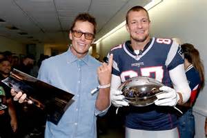 Tom Brady a Vince Lombardi-trófeával