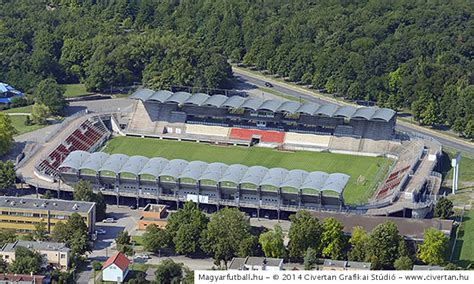 A Dunaújvárosi stadion korabeli látképe