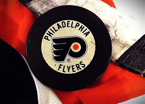 Jégkorongozók a pályán egy Philadelphia Flyers mérkőzésen
