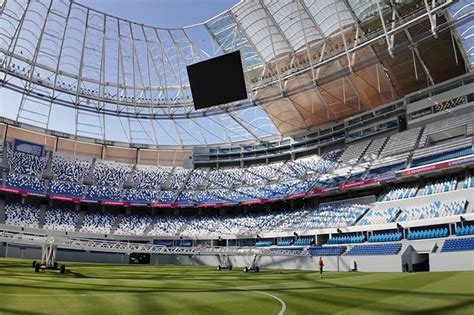 A Stade Ibn-Batouta stadion látképe mérkőzés előtt