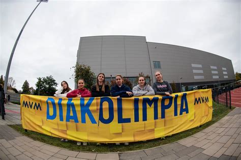 Diákolimpia logója és a résztvevő diákok száma infografika