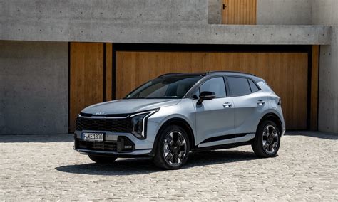 Kia modellválaszték és specifikációk infografika
