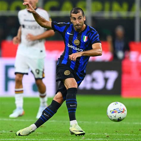 Henrikh Mkhitaryan a Sahtar Doneck mezében gólt ünnepel
