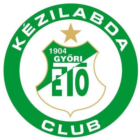 A Győri Audi ETO KC játékosai ünneplik a győzelmet