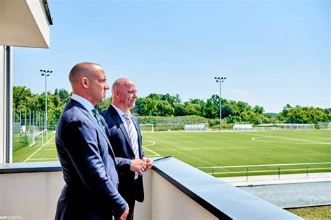 Női focimeccs Szombathelyen, Király Sportlétesítmény